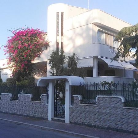 Villa Mary - Oroblu Trani Exteriör bild