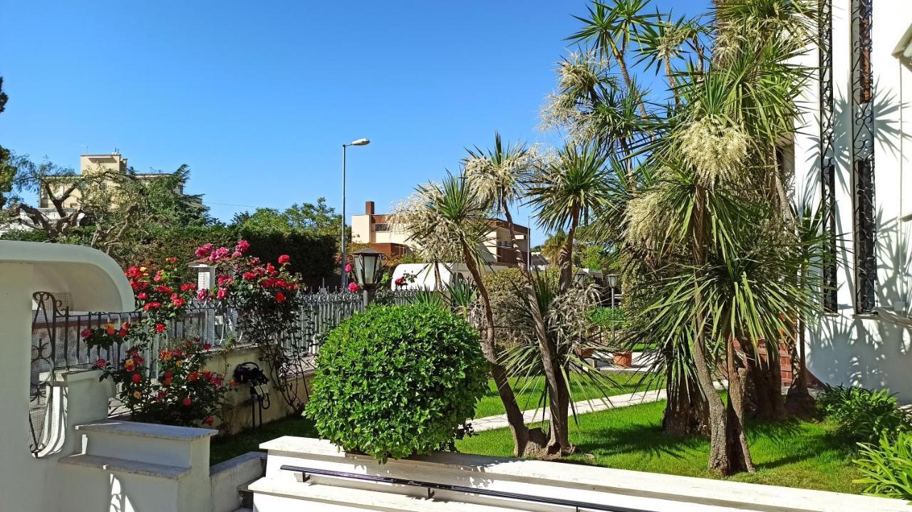 Villa Mary - Oroblu Trani Exteriör bild